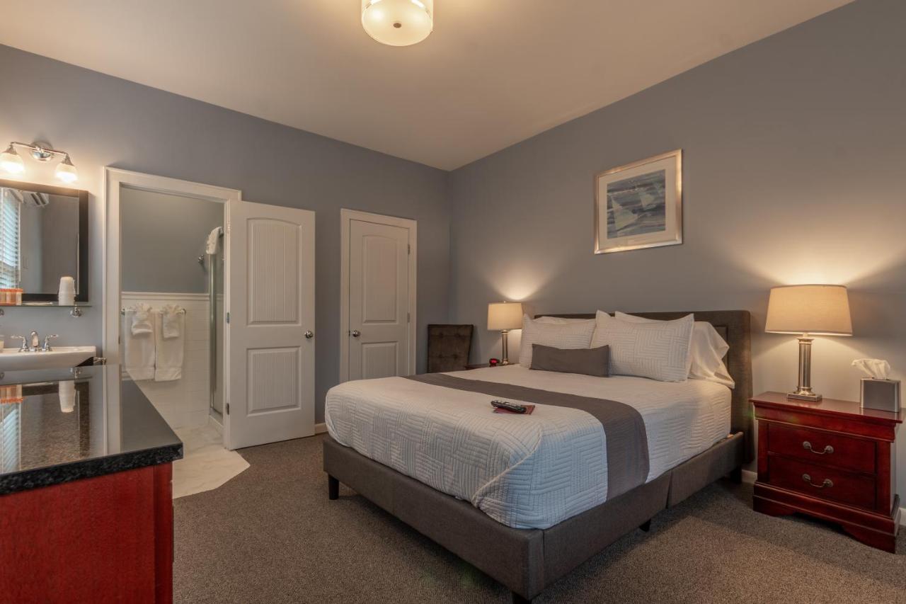 | Homestead Inn