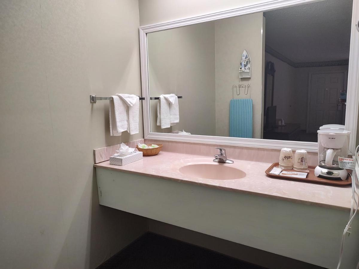 Queen Room with Two Queen Beds - Non-Smoking at Hilltop Inn and Suites, near Foxwoods Casino