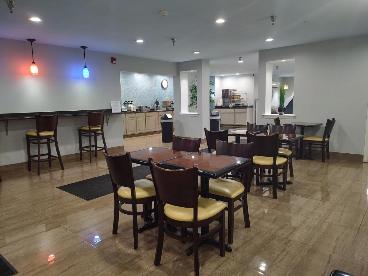 | Hilltop Inn & Suites - North Stonington