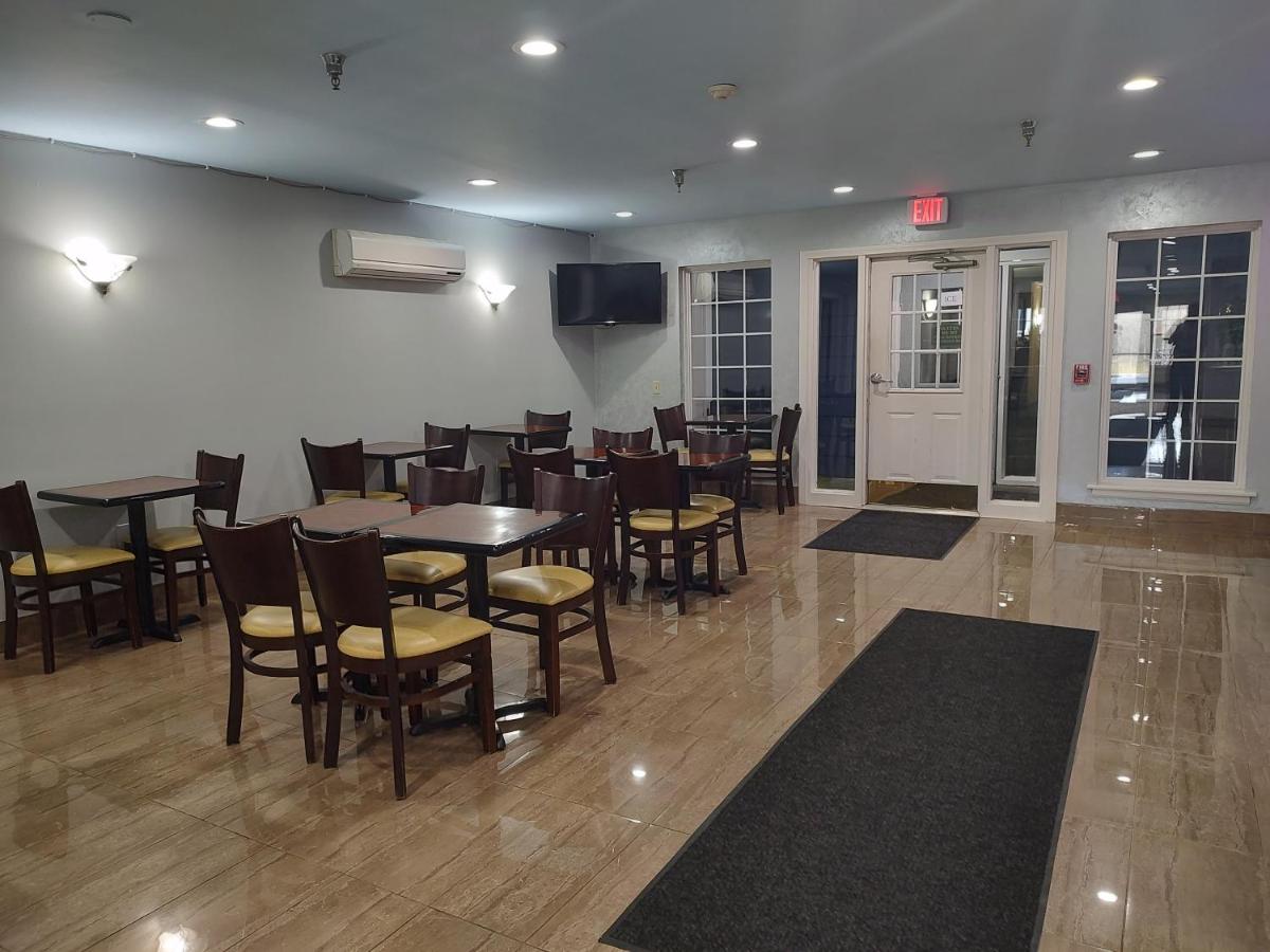 | Hilltop Inn & Suites - North Stonington