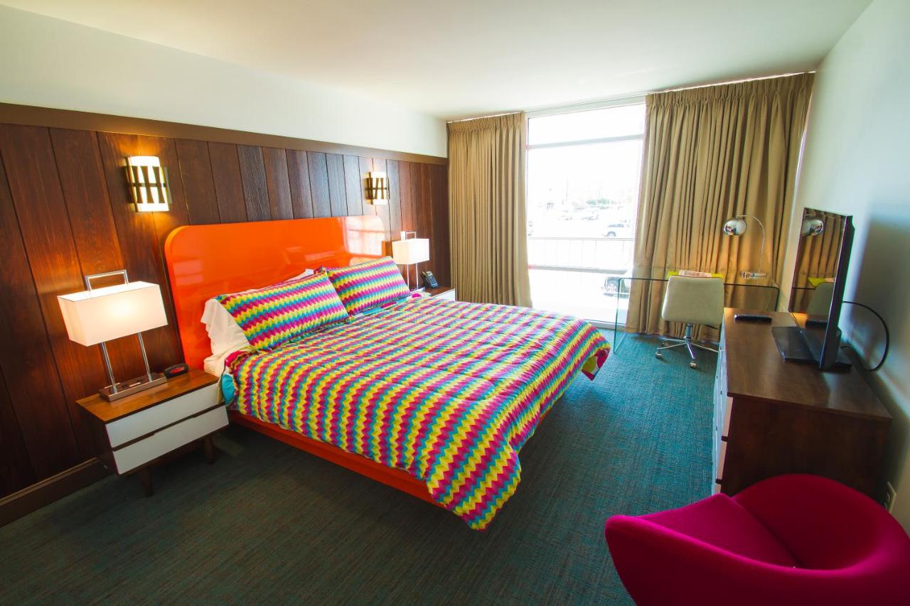 | Mother Earth Motor Lodge