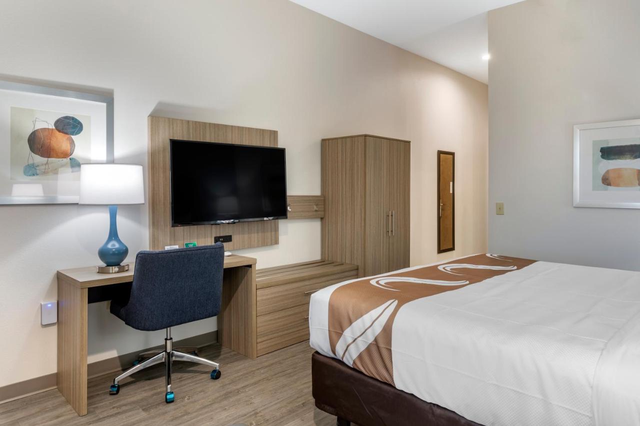 King Room - Accessible/Non Smoking at Quality Inn Lebanon - Nashville Area