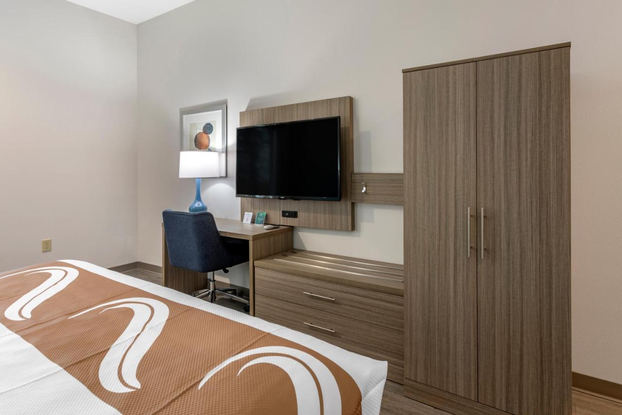 King Room - Accessible/Non Smoking at Quality Inn Lebanon - Nashville Area