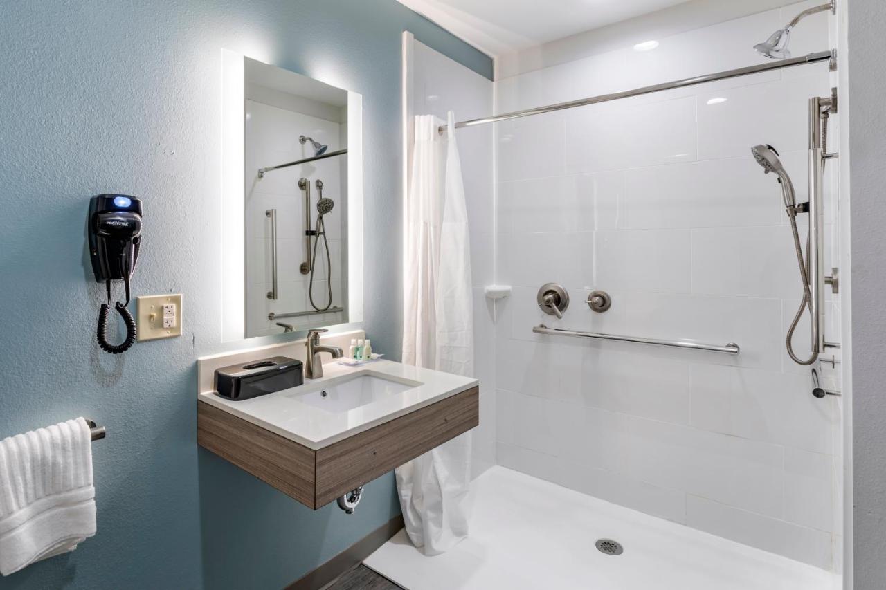 King Room - Accessible/Non Smoking at Quality Inn Lebanon - Nashville Area