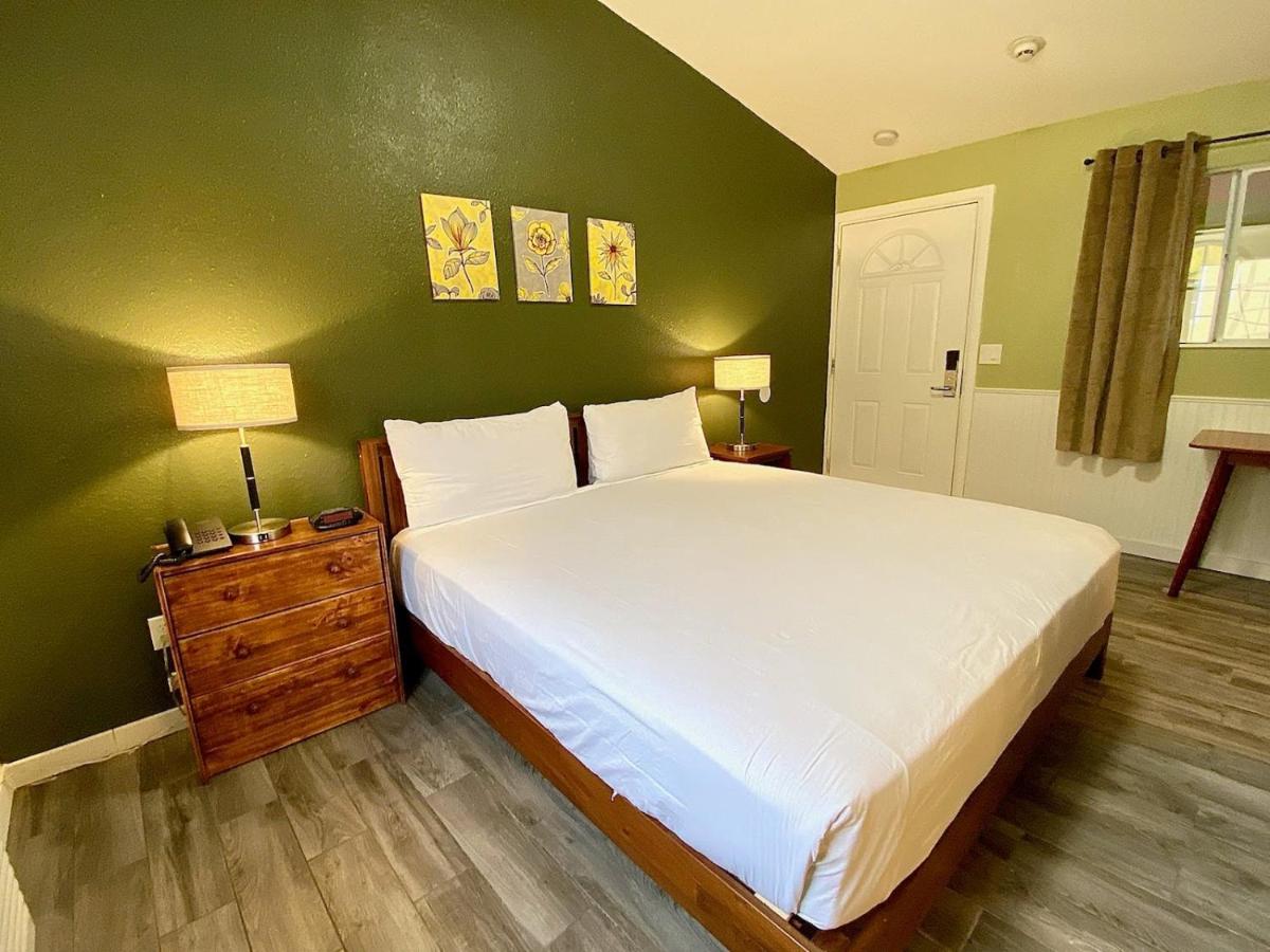 | Europa Inn & Suites