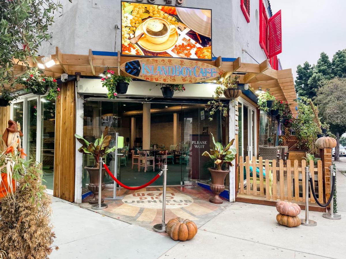  | Island Girl Spa + Bed and Breakfast