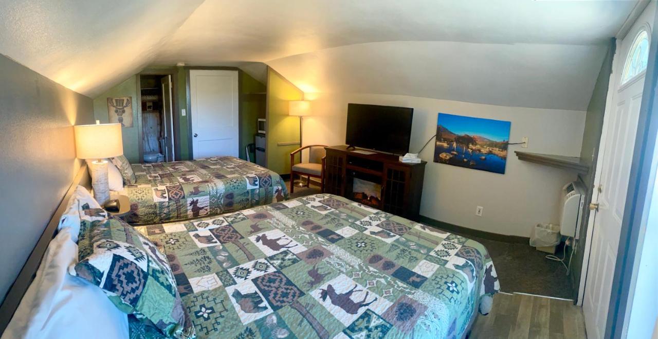 | Moosehead Lodge