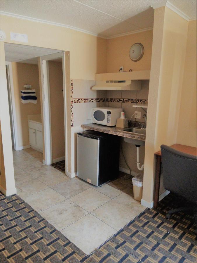  | Grandview Plaza Inn