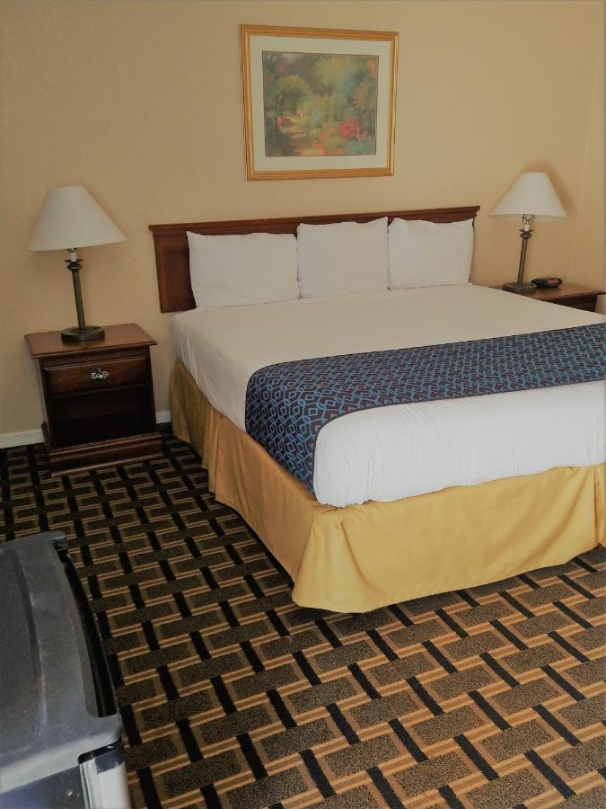  | Grandview Plaza Inn