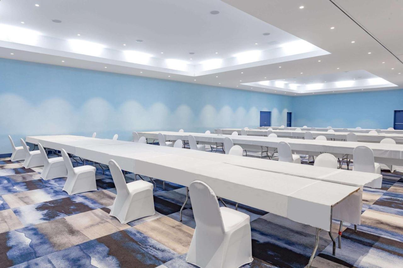 | Ramada by Wyndham Windsor Locks