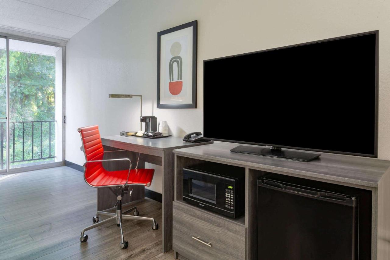  | Ramada by Wyndham Windsor Locks