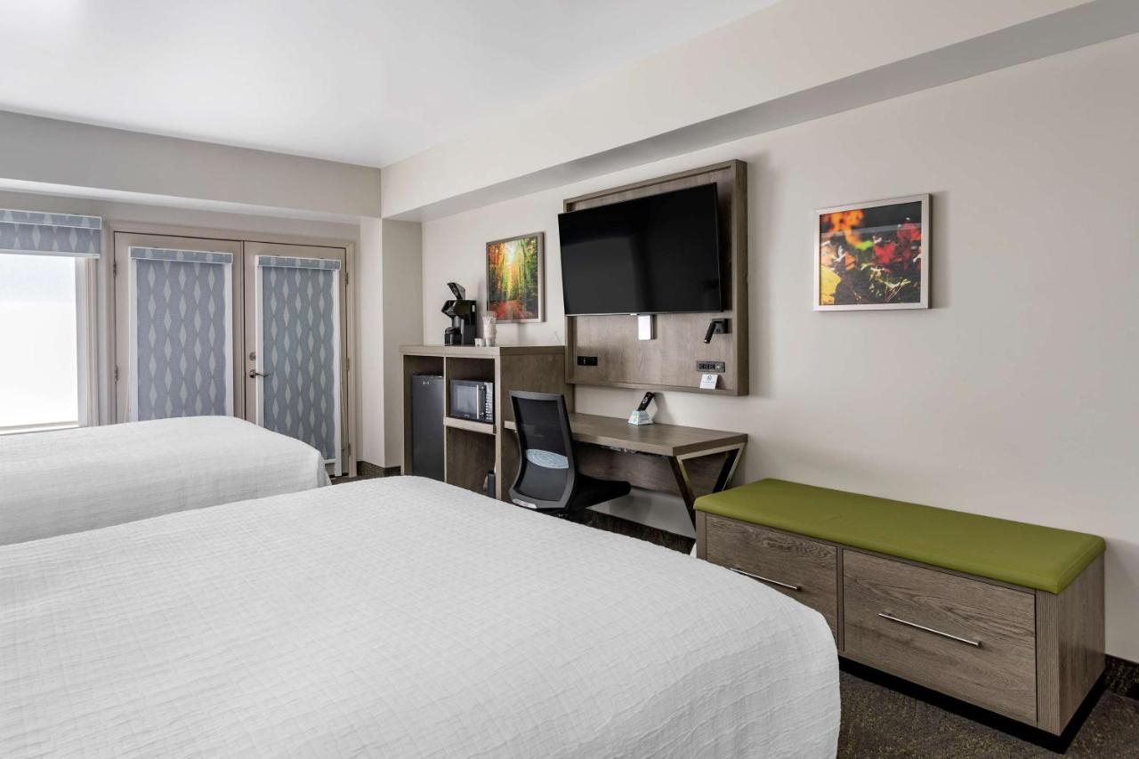 Queen Room with Two Queen Beds at Best Western Plus Apple Valley Lodge Pigeon Forge