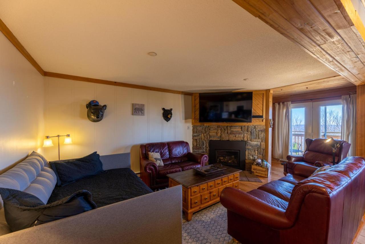 | Sunsets at Summit 108b, free WI-FI, parking and AC