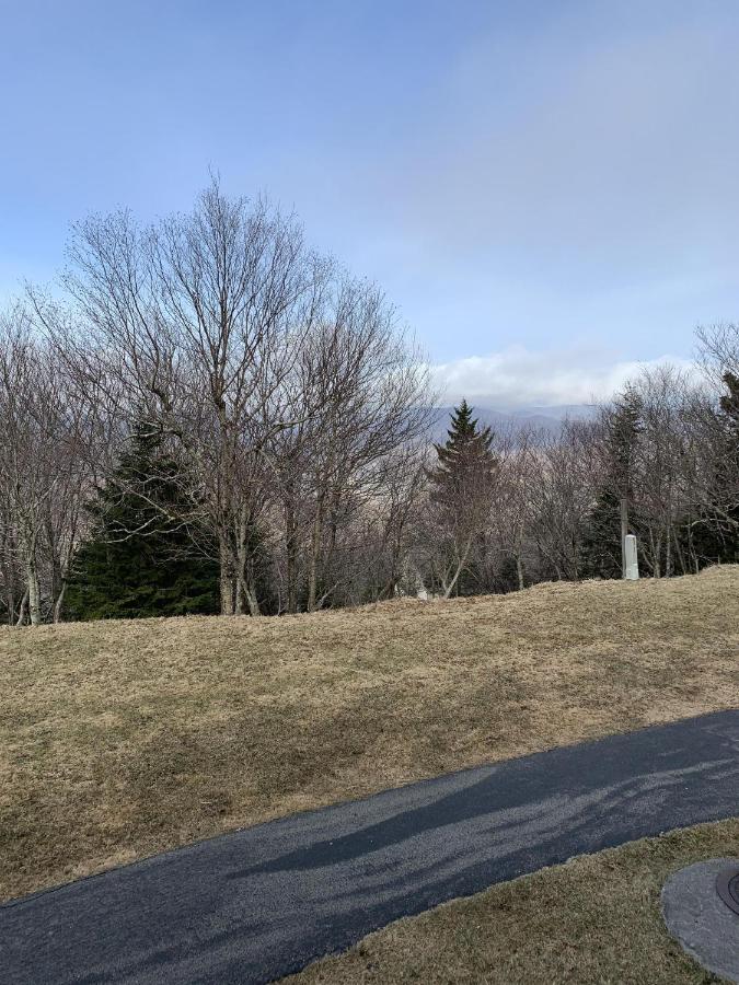 | Sunsets at Summit 108b, free WI-FI, parking and AC