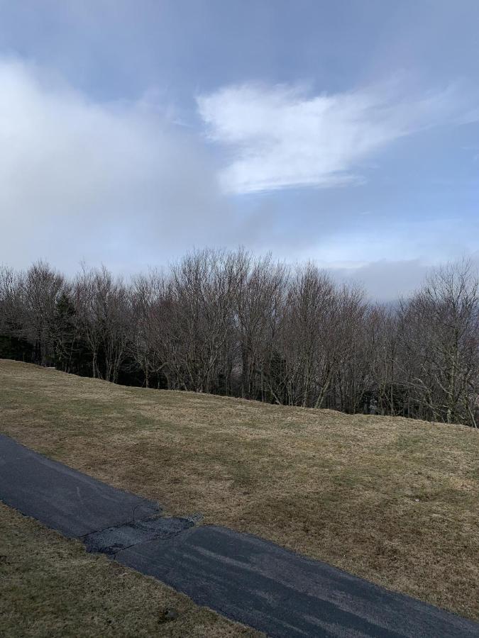 | Sunsets at Summit 108b, free WI-FI, parking and AC