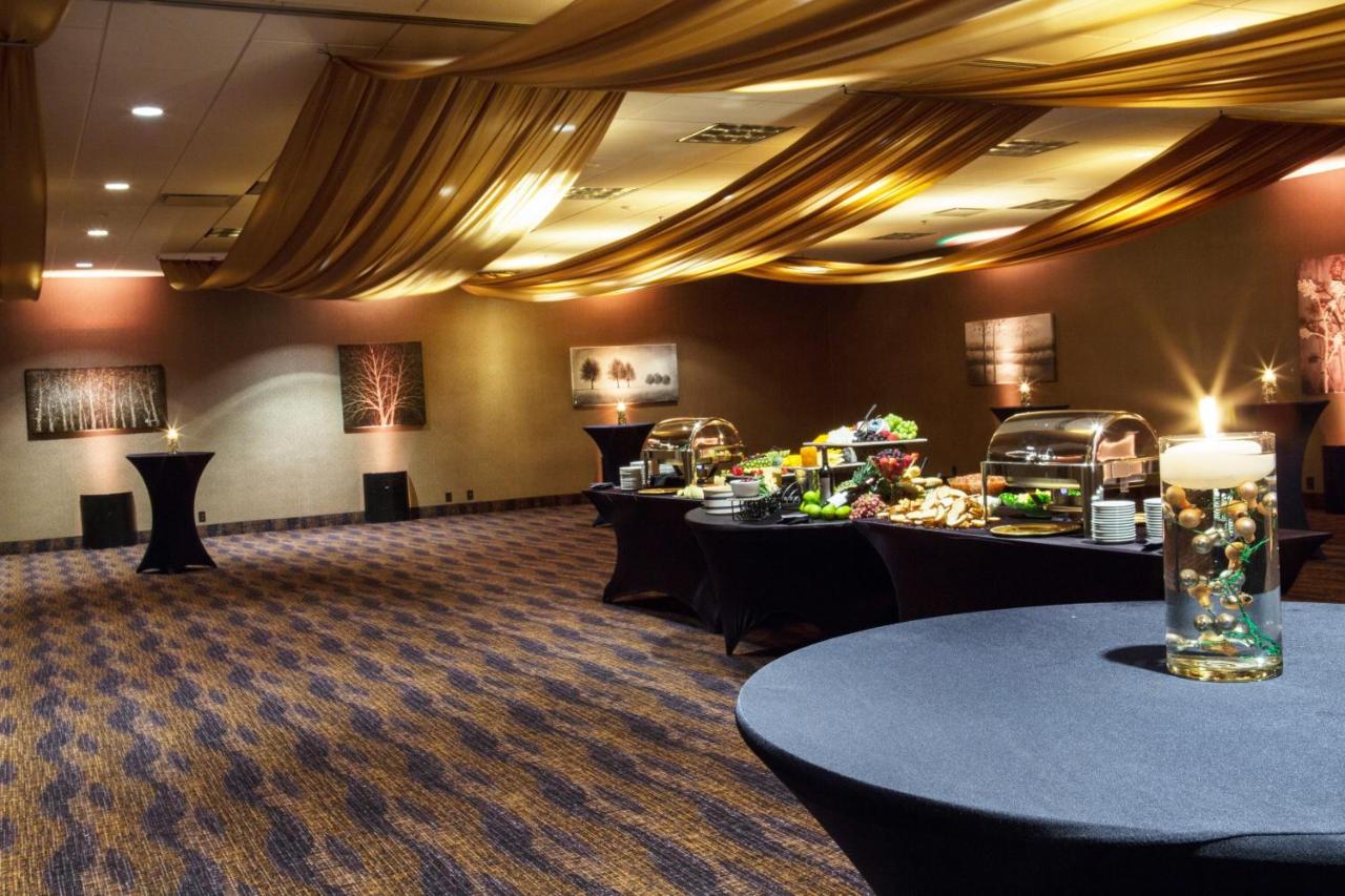 | Holiday Inn Des Moines-Downtown-Mercy Campus, an IHG Hotel
