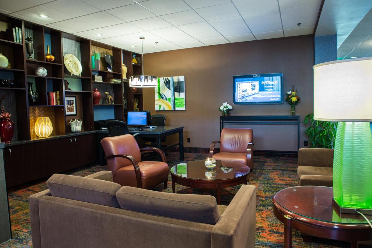 | Holiday Inn Des Moines-Downtown-Mercy Campus, an IHG Hotel