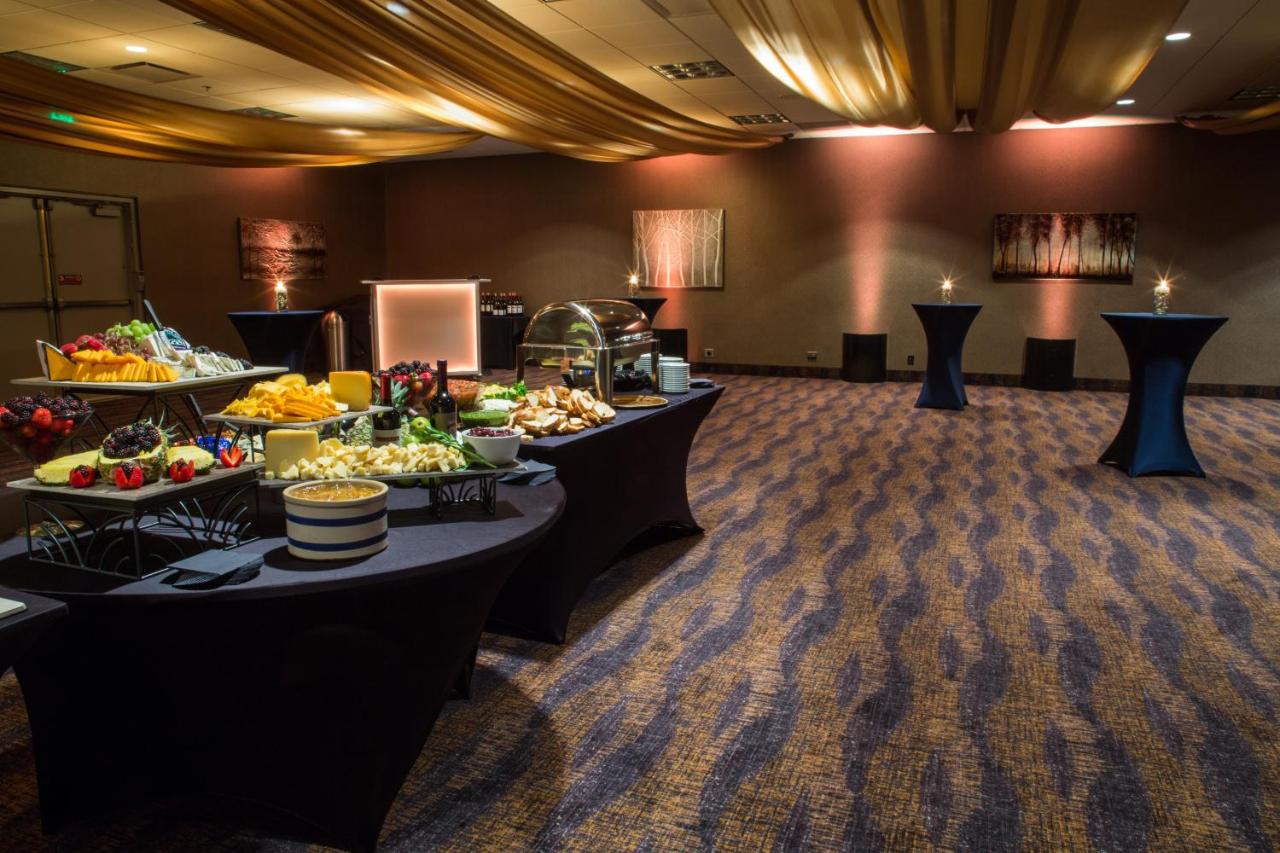 | Holiday Inn Des Moines-Downtown-Mercy Campus, an IHG Hotel
