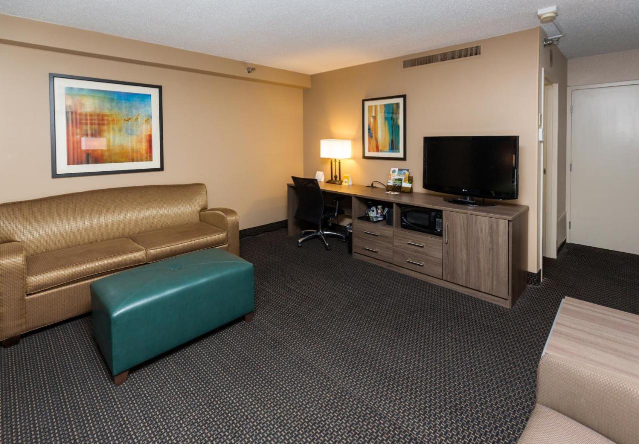 | Holiday Inn Des Moines-Downtown-Mercy Campus, an IHG Hotel