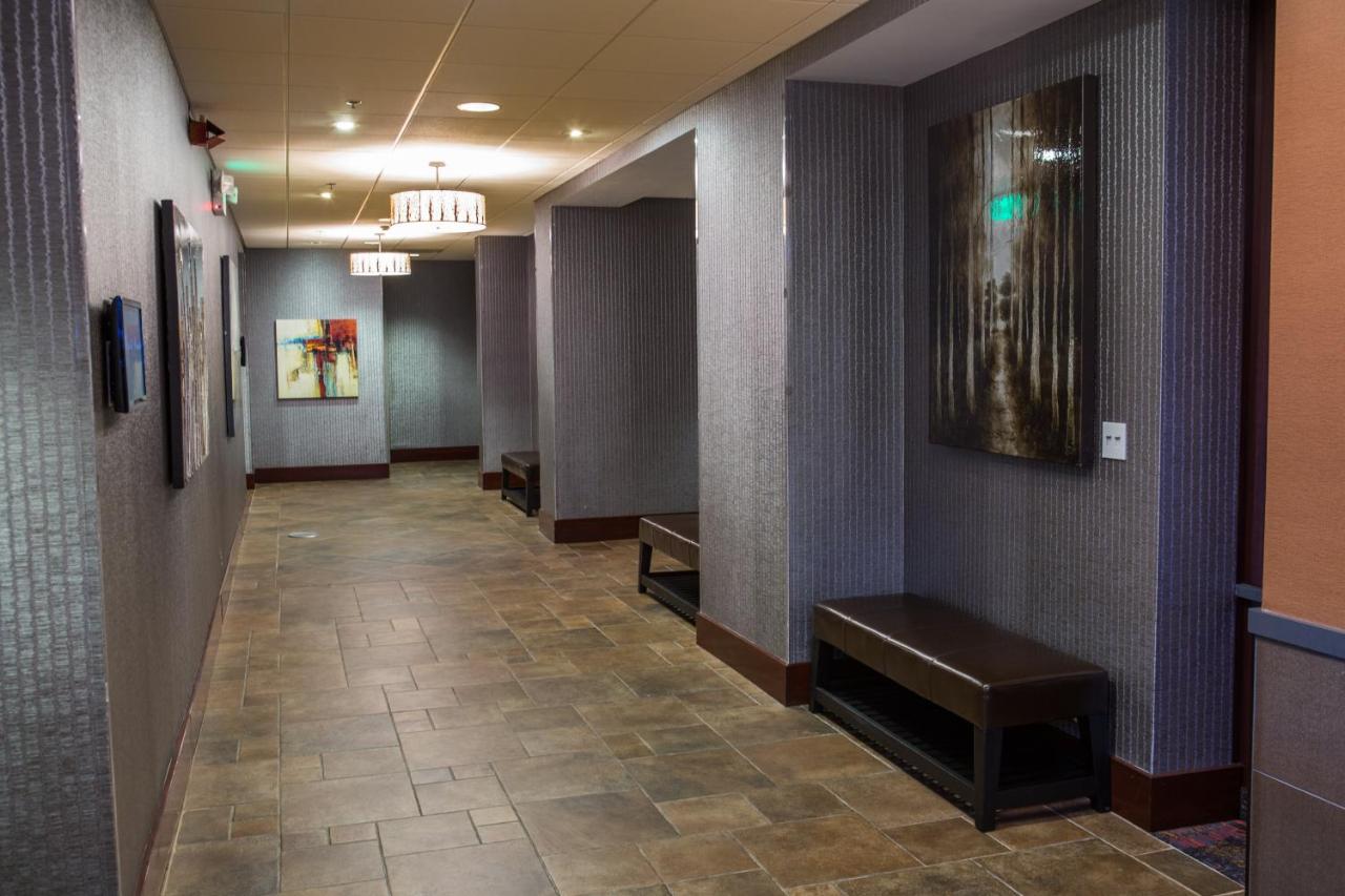 | Holiday Inn Des Moines-Downtown-Mercy Campus, an IHG Hotel