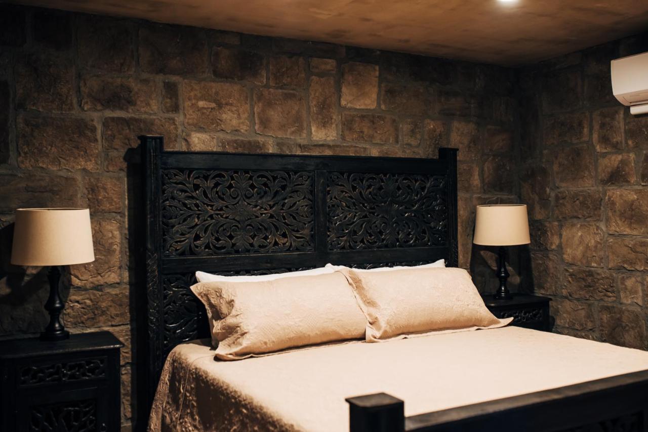 | The Inn at Zaca Creek