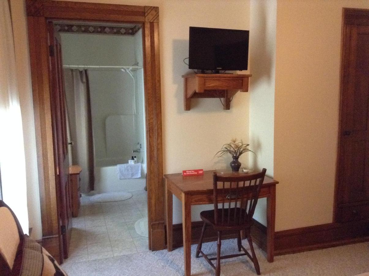 | Ottaway Inn LLC