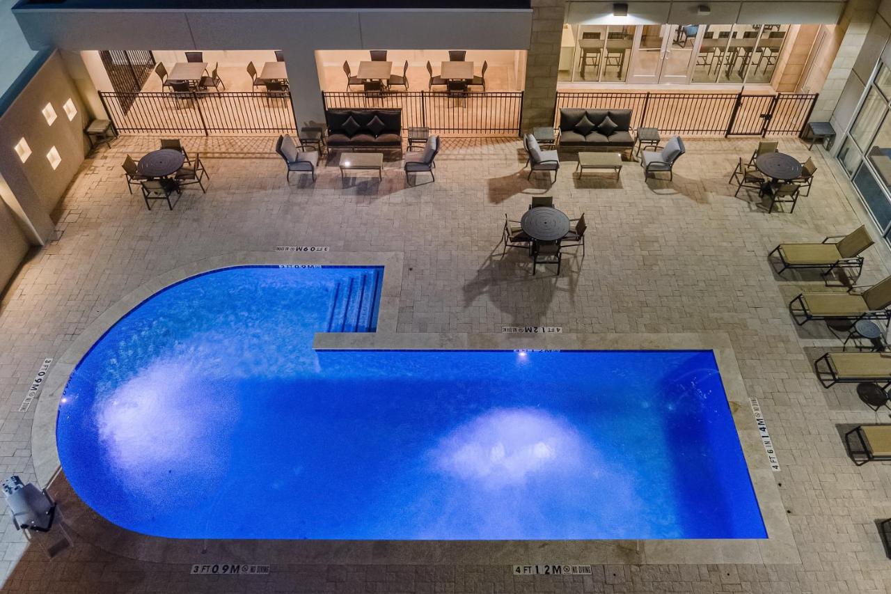 | Holiday Inn Express & Suites Memorial – CityCentre, an IHG Hotel