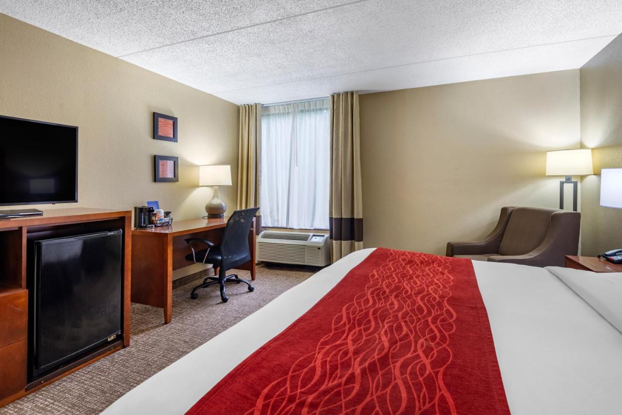 King Room - Accessible/Non-Smoking at Comfort Inn Matthews - Charlotte
