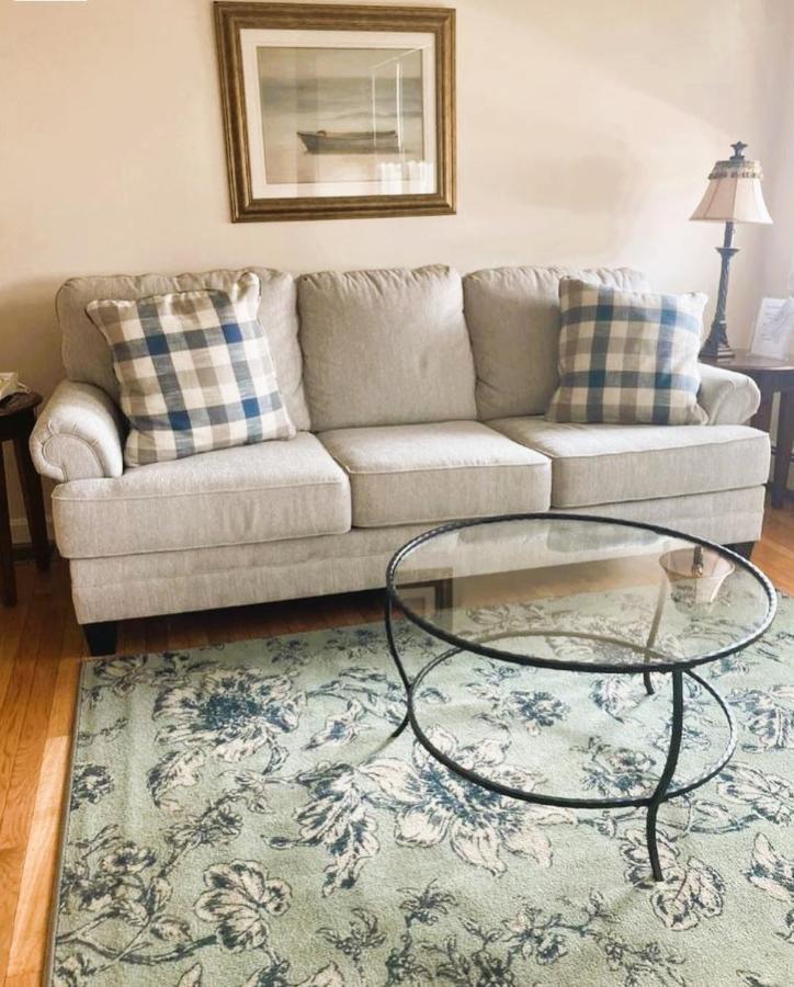 | By The Sea Guests Bed & Breakfast and Suites