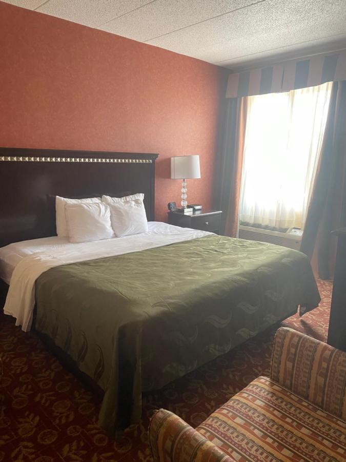 King Room - Non-Smoking at Quality Inn Vineland