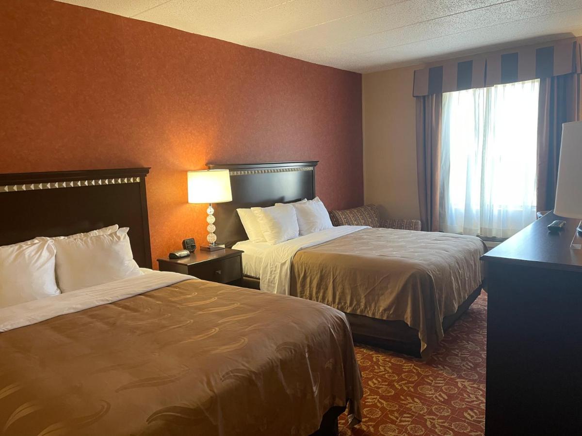 Queen Room with Two Queen Beds - Non-Smoking at Quality Inn Vineland