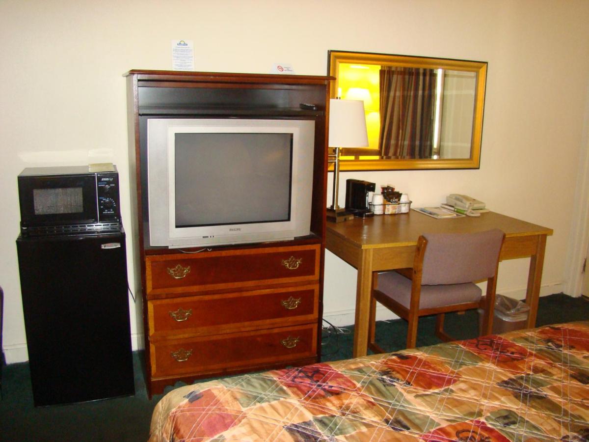 | Aderi Hotel Near Bucknell University