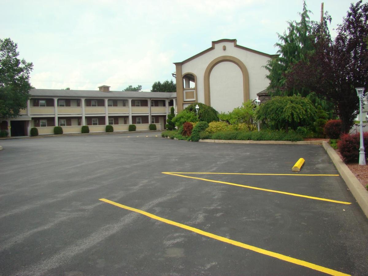 | Aderi Hotel Near Bucknell University