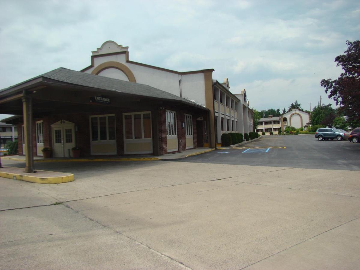 | Aderi Hotel Near Bucknell University