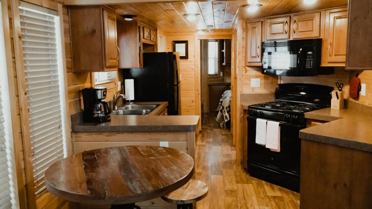 | Ouray Riverside Resort - Inn & Cabins