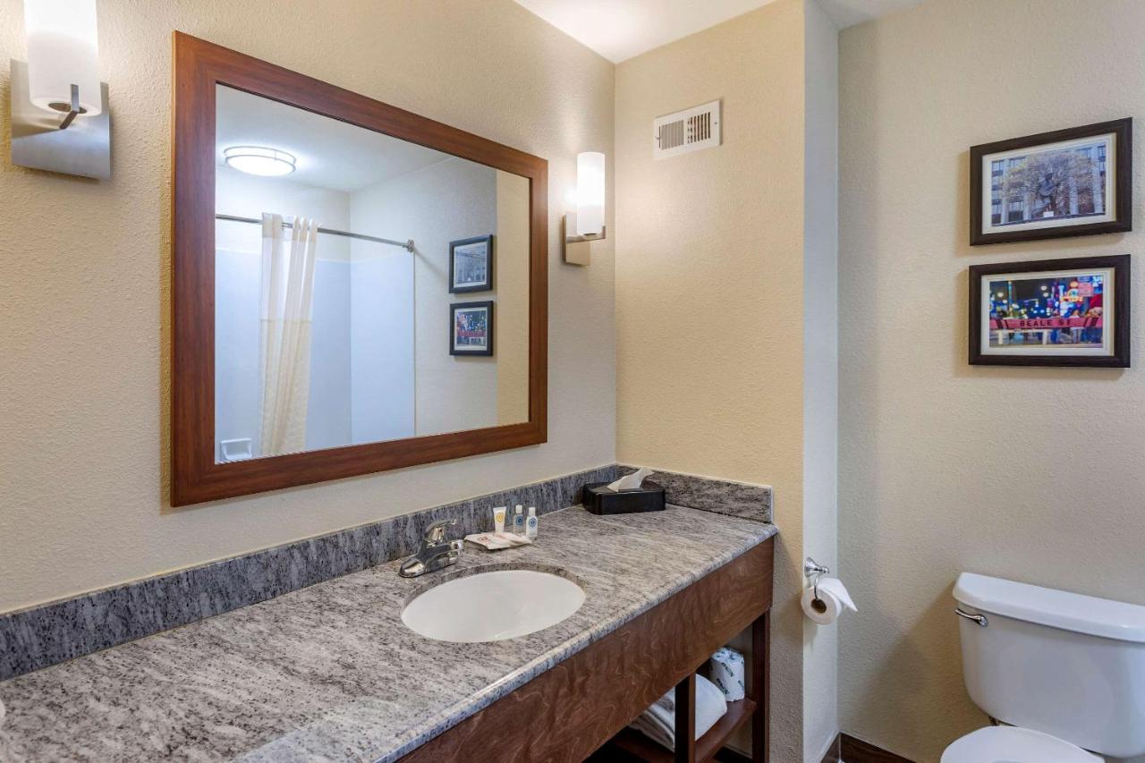 | Comfort Inn & Suites Atoka-Millington