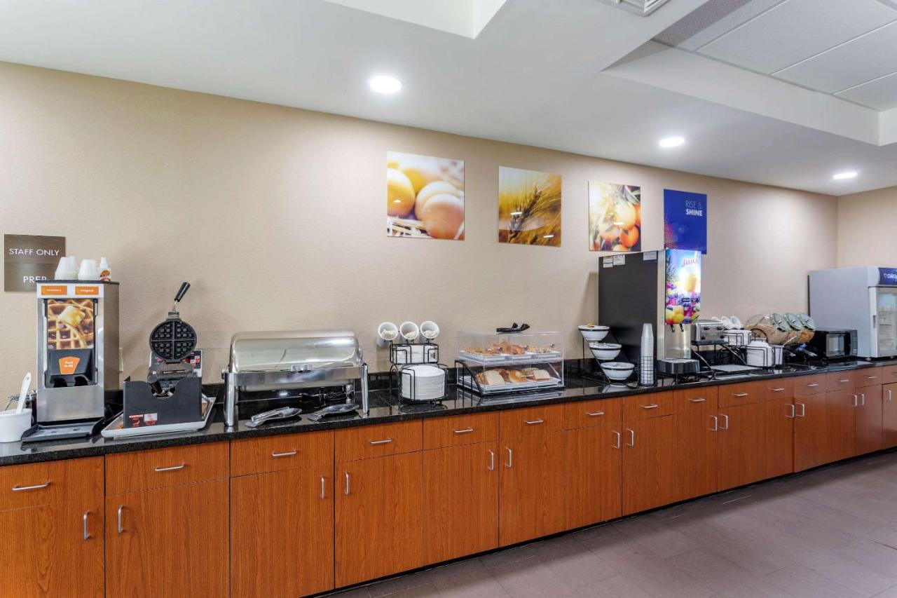 | Comfort Inn & Suites Atoka-Millington