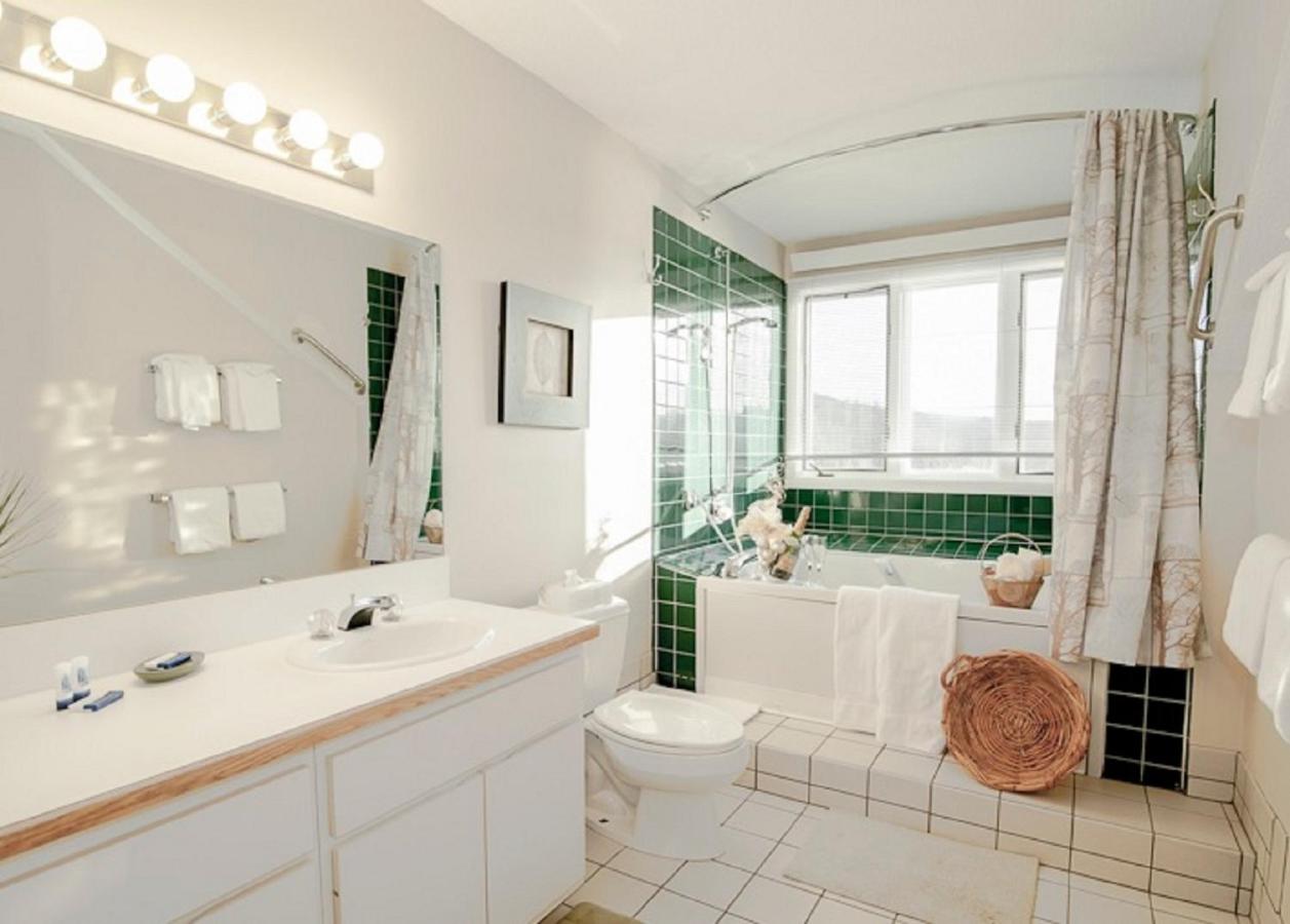 | Rivergreen Resort