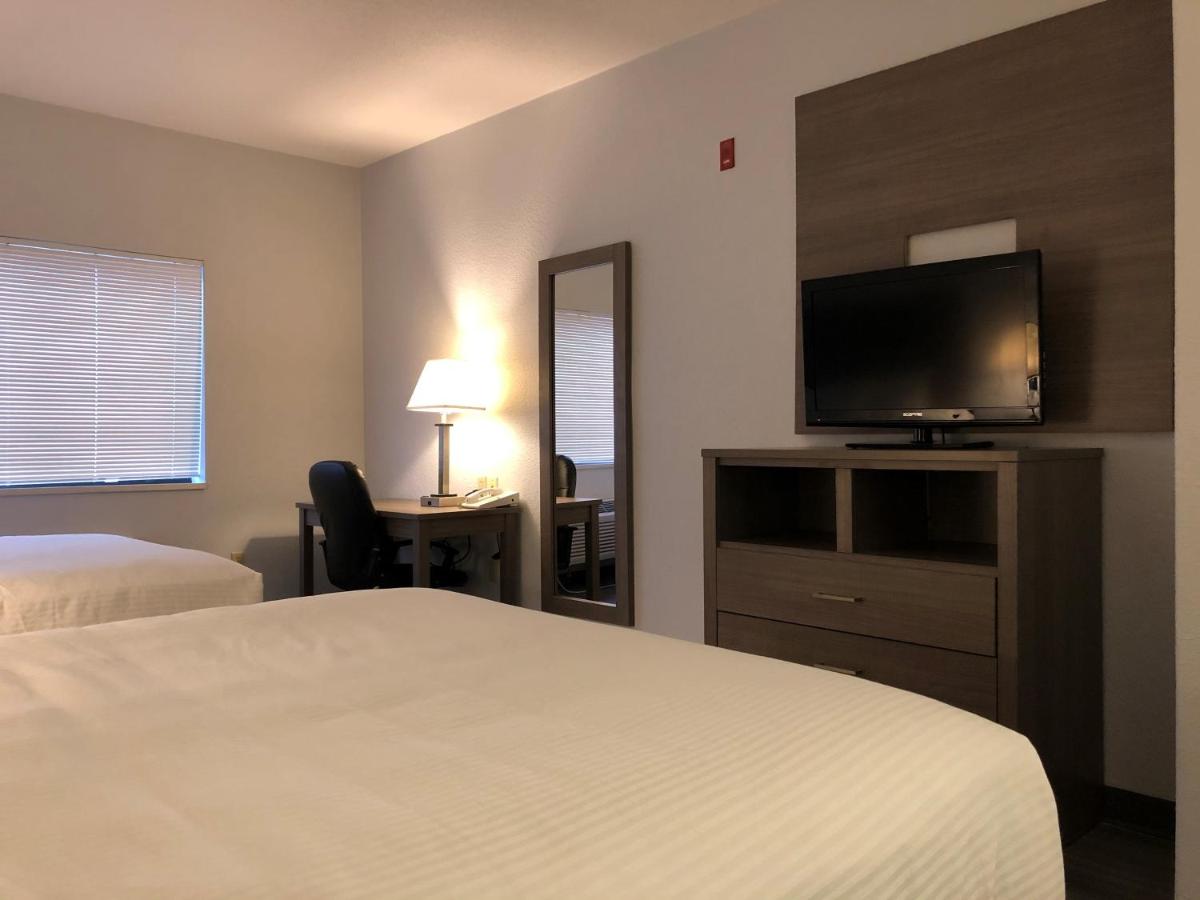 Queen Room with Two Queen Beds - Non-Smoking at GreenTree Inn Denver Tech Center