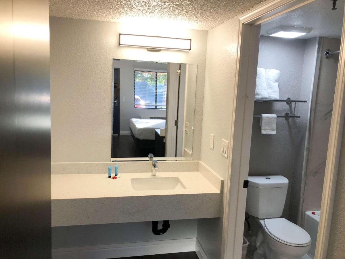  | Studio 6 Sacramento, CA Natomas