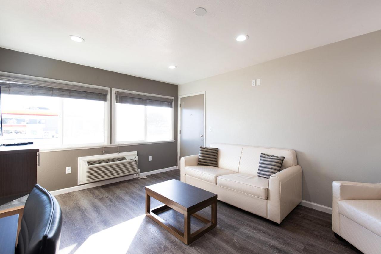 | Super 8 by Wyndham Eureka