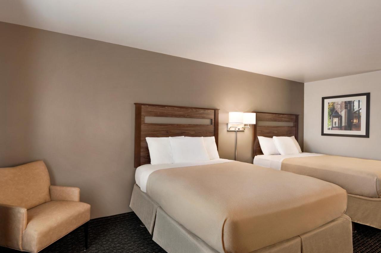 Queen Room with Two Queen Beds - Non-Smoking at Baymont by Wyndham Buffalo