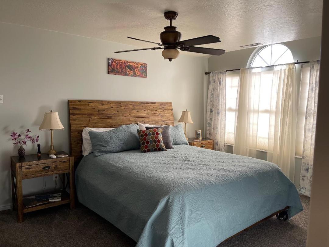 | Harvest House Bed and Breakfast