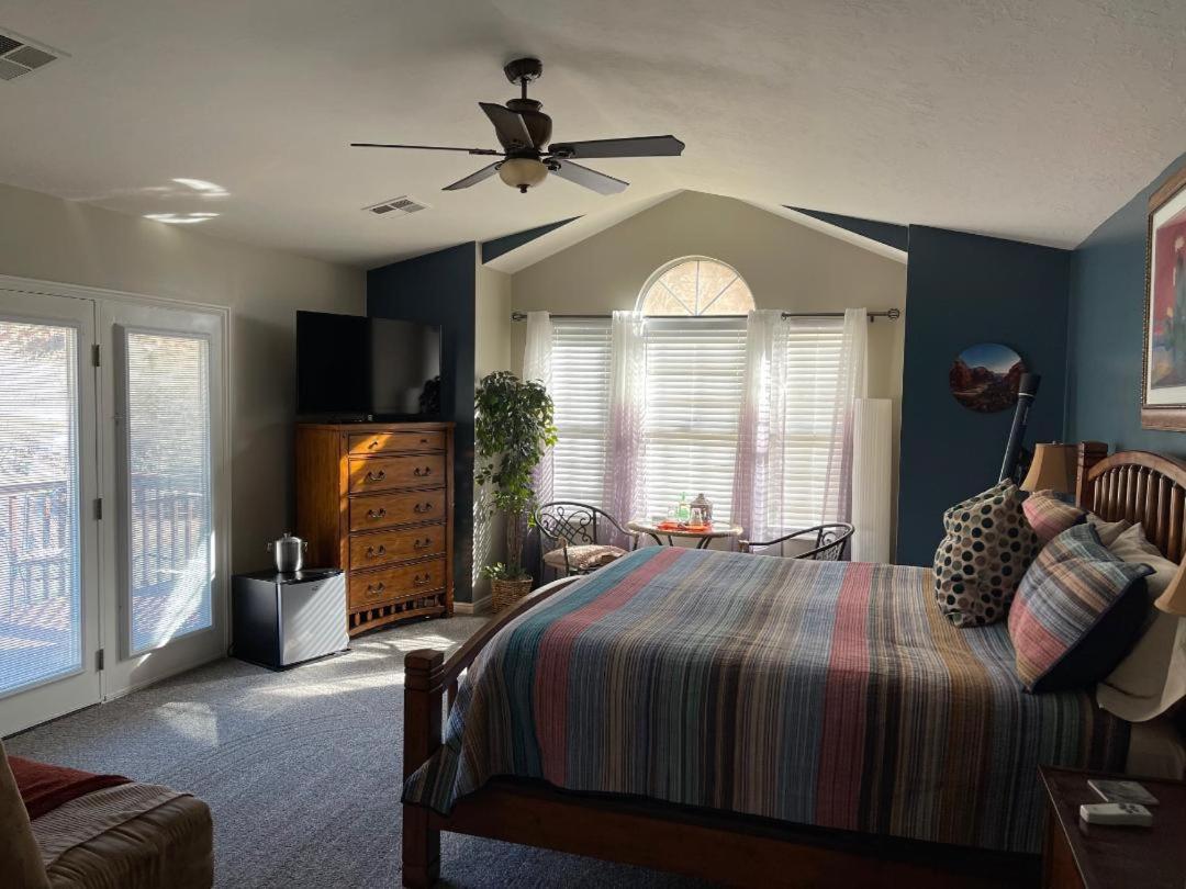 | Harvest House Bed and Breakfast