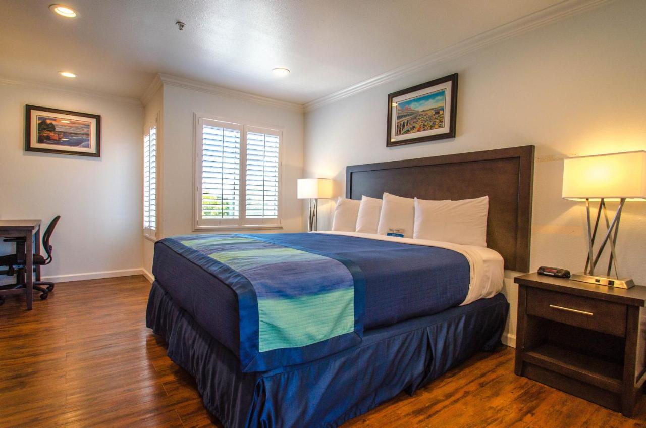 King Room - Disability Access at Continental Inn
