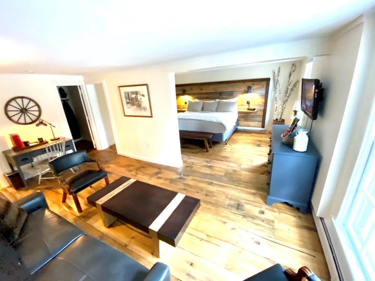 | Farm Road Estate - Inn Room 2
