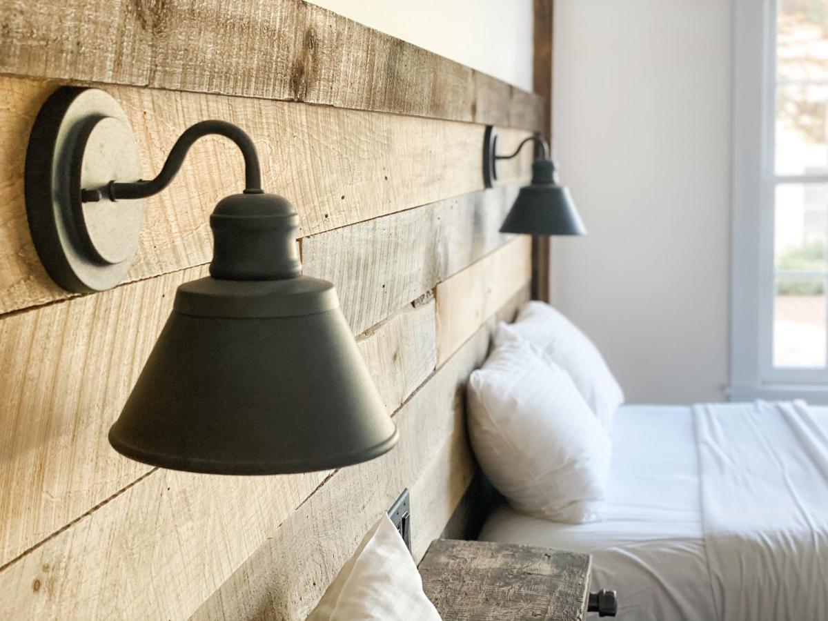  | Farm Road Estate - Inn Room 4