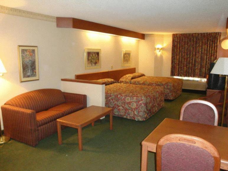 | Syracuse Inn and Suites