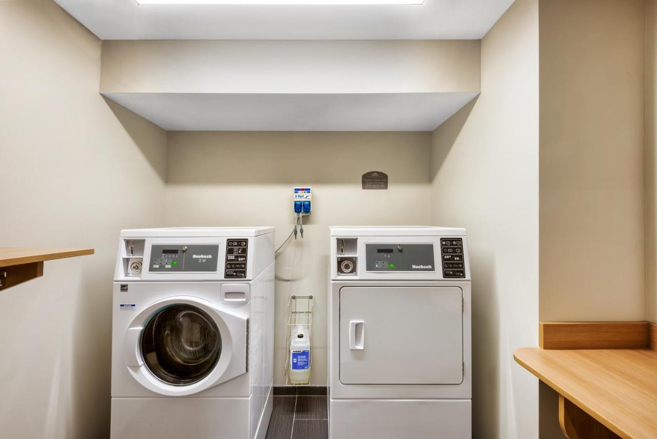 | Microtel Inn & Suites by Wyndham Farmington