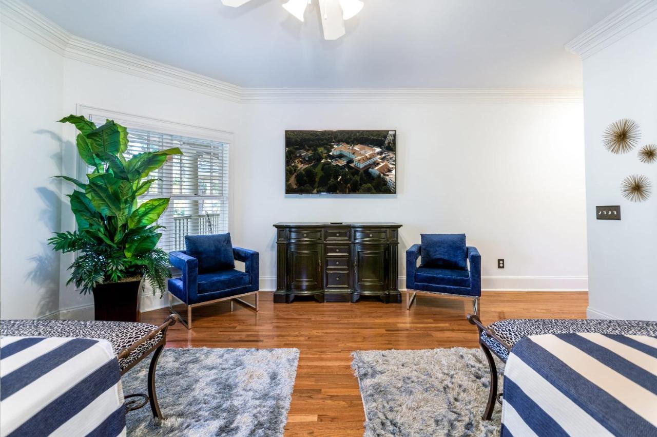 | New - Spectacular️ Golf Views - Sleeps 20 - Pinehurst National #9 - Near DT Pinehurst!